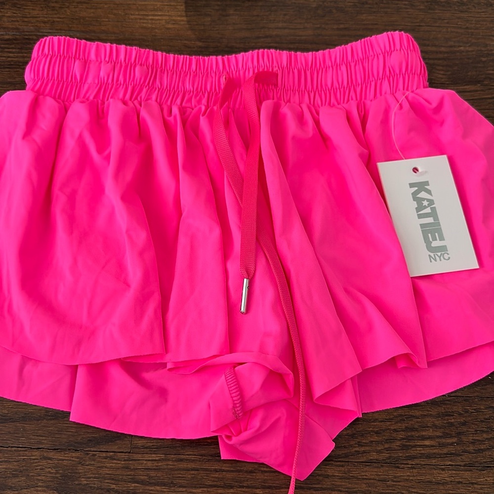 Katie j Nyc. Girls flowy shorts. Size XL. Neon pink